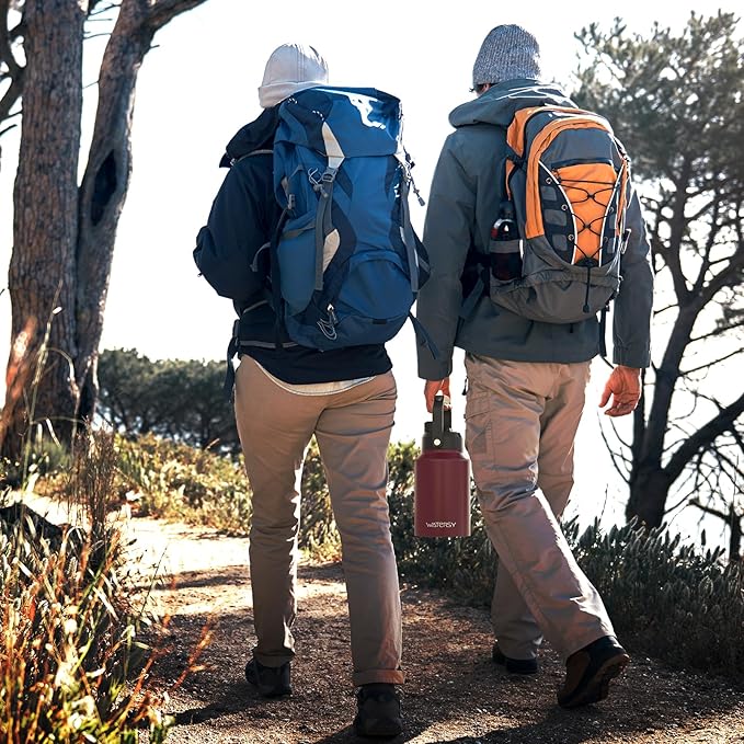 WATERSY Half Gallon Water Bottle Insulated(Cold for 48 Hrs),BPA Free&Leak Proof,64oz Stainless Steel Water Jug/Flask,Big thermo,Large Water Bottle with Handle for Gym,Hiking,Camping,Brick Red