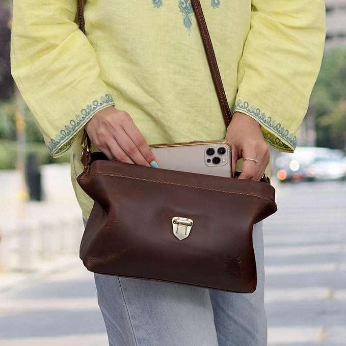 Premium Leather Cosmetic Bag for Women – Large Capacity Travel Makeup Organizer Pouch with Handle & Shoulder Strap, Vanity Makeup Case, Durable Leather Bag & Cosmetic Organizer For Travel - Brown