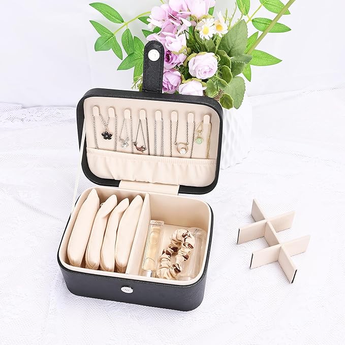 2 Layer Portable Jewelry Box, Large Jewelry Travel Case with 4 Jewelry Pouches, Medium Size Jewelry Organizer Box for Earrings, Necklaces, Bracelets (black)