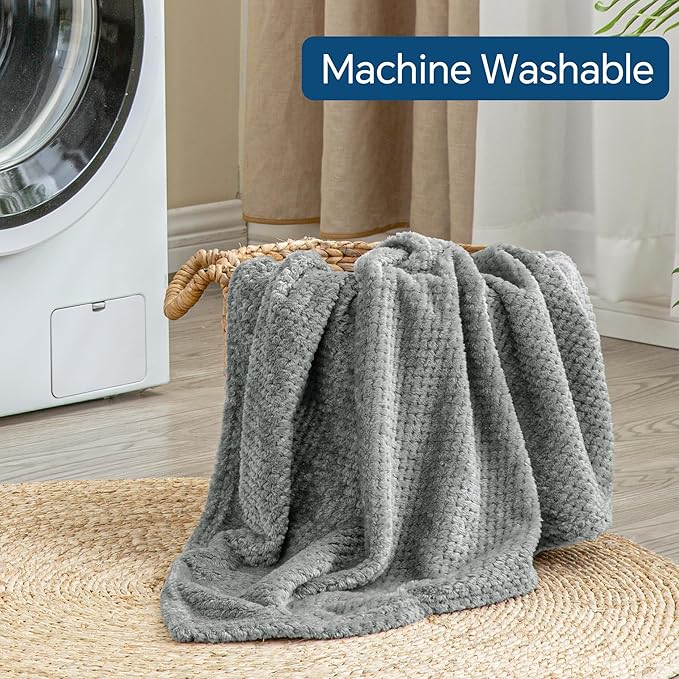 BEDELITE Travel Blanket with Bag, Ultra-Soft Jacquard Fleece Blanket with Luggage Sleeve & Backpack Clip, Airplane Blanket Travel Essentials, Grey