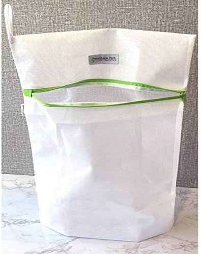 Heritage Park Fine Mesh Laundry Bags - Micro Mesh for Safely Washing Delicates, Wide Bottom for Extra Space, Hidden Zipper and Hanging Storage Loop - Multi Pack (1 Small 15" x 18", 1 Large (20" x 24")