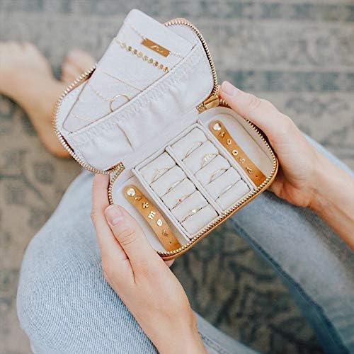 HISCOW Vegan Leather Travel Jewelry Case with Zipper - Portable Necklace & Earring Holder Organizer for Women Girls, Velvet-Lined Ring Box with Anti-Tarnish Design, Brown