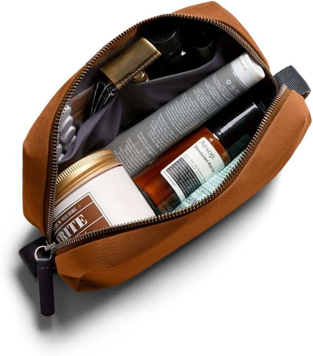 Bellroy Toiletry Kit (Unisex Toiletry Bag, Zipper Closure, Water-Resistant Lining, Toothbrush Sleeve with Magnetic Closure, Internal Mesh Pocket Organization) -Bronze