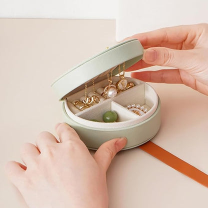 callie Personalized Travel Jewelry Case, Custom Cartoon Character Birth Flower Name on Leather Travel Jewelry Organizer, Birthday Gifts Bridesmaid Gifts for Women Girlfriend