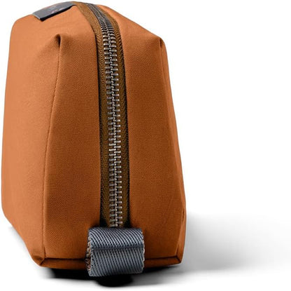 Bellroy Toiletry Kit (Unisex Toiletry Bag, Zipper Closure, Water-Resistant Lining, Toothbrush Sleeve with Magnetic Closure, Internal Mesh Pocket Organization) -Bronze