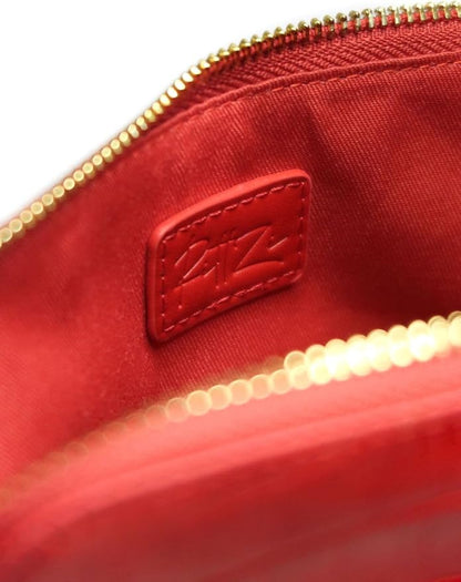 Crimson Rêve Crocodile Cosmetic Bag – Elegant Red Makeup Organizer with Vegan Premium Crocodile Texture, Travel-Ready, Spacious Design