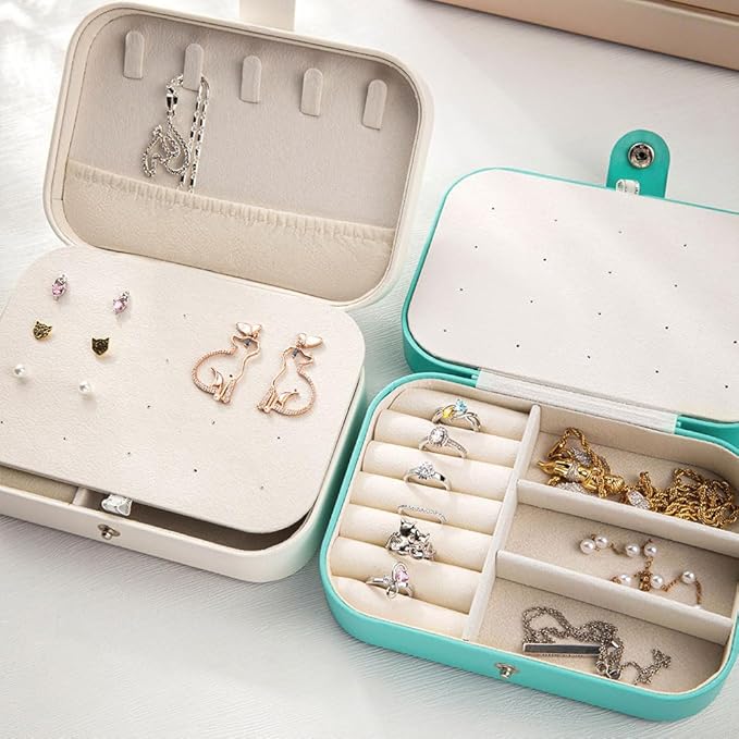 callie Personalized Quirky Girl Jewelry Box - Custom Name & 15 Pattern, 2 Layer PU Leather Travel Makeup Box Organizer Case, Birthday Christmas Gift for Women Girls