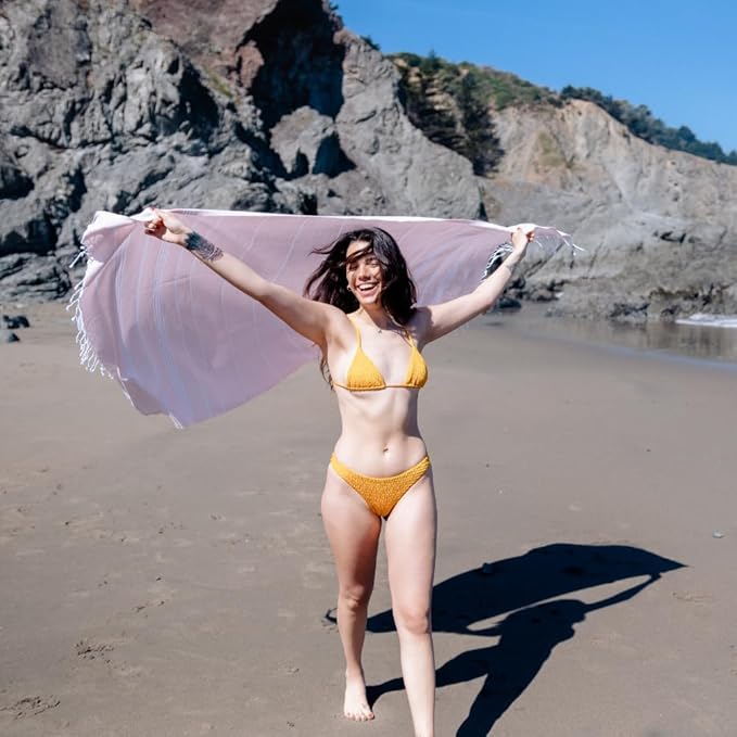 BAY LAUREL Turkish Beach Towel with Travel Bag 39 x 71 Quick Dry Sand Free Lightweight Large Oversized Towels Light (Red with Mix Black)