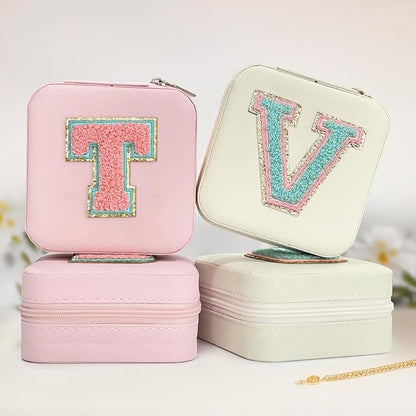 SANDJEST Personalized Jewelry Box, White Travel Jewelry Box with Initial V, Small Monogrammed Jewelry Case Organizer for Girls Women Teen Kids, Mini Travel Essentials Gifts for Birthday Christmas