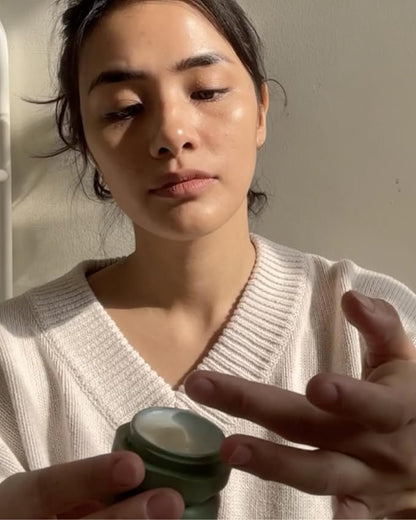 Cadence Travel Containers - Core Skincare Set - Magnetic Containers with Lids,2 Small (0.56oz) & 3 Medium (1.32oz) - Cleanser, Moisturizer, Serum, Makeup Remover & Sun Icon Labels - Sand