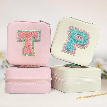SANDJEST Personalized Jewelry Box, White Travel Jewelry Box with Initial P, Small Monogrammed Jewelry Case Organizer for Girls Women Teen Kids, Mini Travel Essentials Gifts for Birthday Christmas