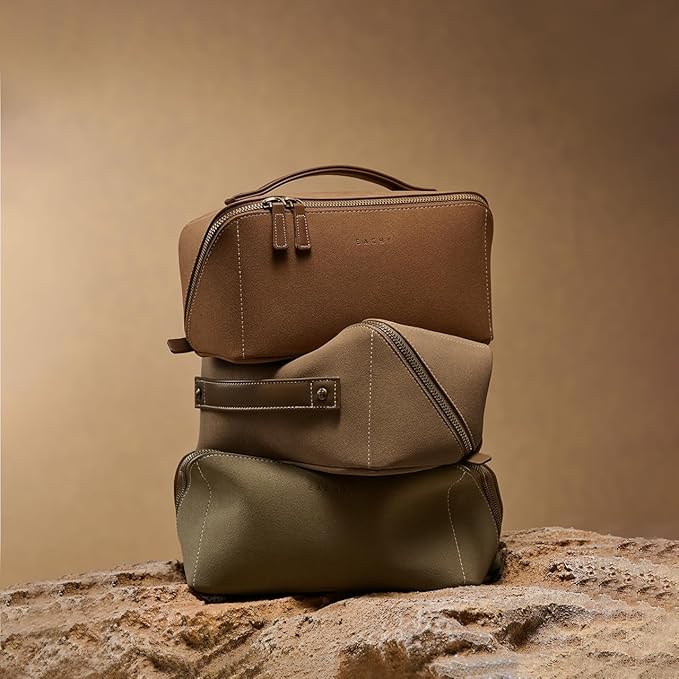 EACHY Travel Makeup Bag, Faux Suede Cosmetic Bags for Women,Large Capacity Portable Pouch Open Flat Toiletry Bag Make up Organizer with Divider and Handle