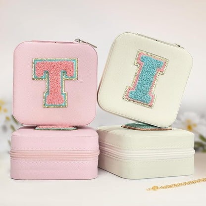 SANDJEST Personalized Jewelry Box, White Travel Jewelry Box with Initial I, Small Monogrammed Jewelry Case Organizer for Girls Women Teen Kids, Mini Travel Essentials Gifts for Birthday Christmas