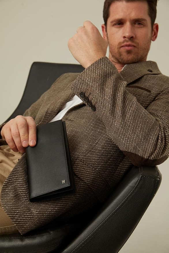 Passport Holder Travel Wallet for Men & Women, RFID Handcrafted Full Grain Leather Cover, 12 Card Slots & 4 Compartments, Gift Box & Pouch, Black