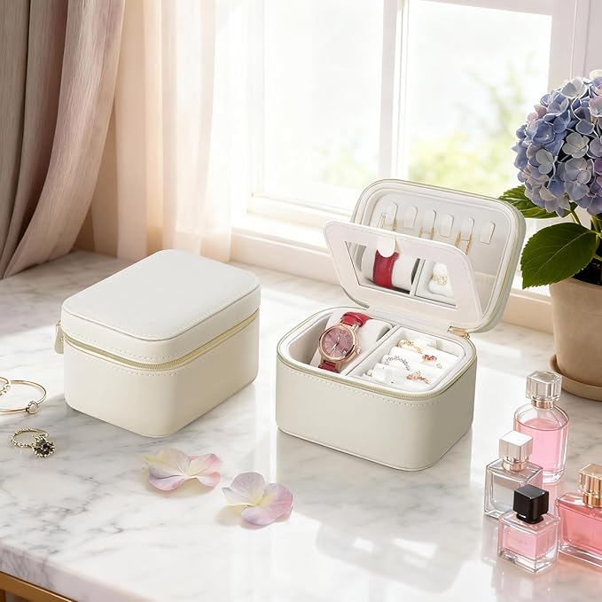 DesignSter Travel Jewelry Case,Small Jewelry Box with Mirror,Leather Material Travel Jewelry Case Organizer, Portable Jewelry Organizer with Zipper(Gray