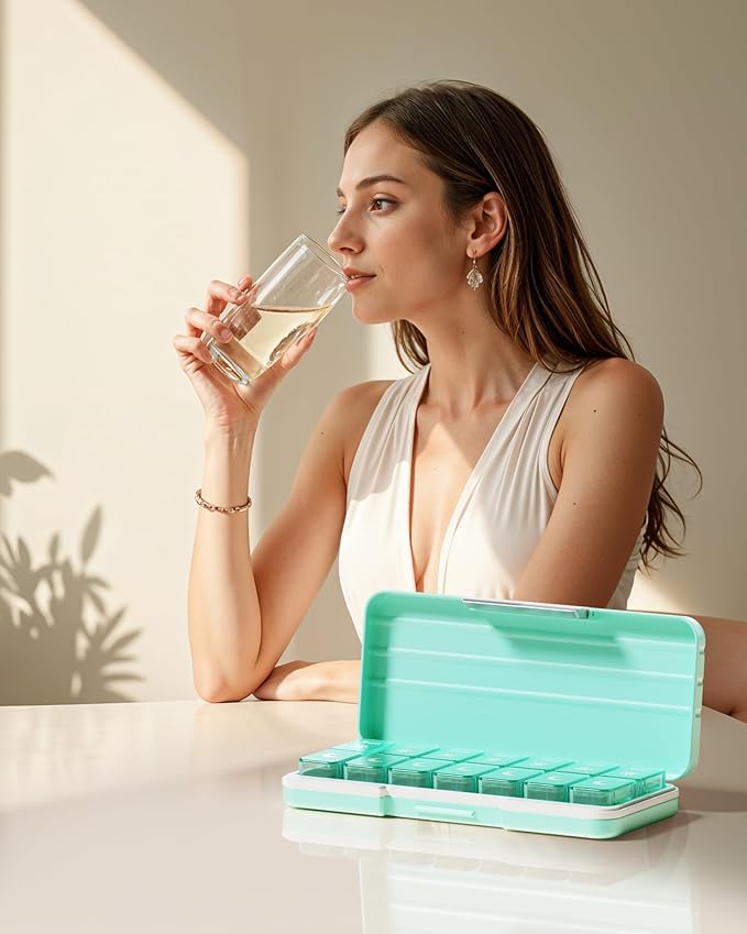 Zoksi Am Pm Pill Organizer 7 Day, Weekly Pill Box 2 Times a Day, Medicine Pill Organizer with Separate Compartment, Travel Pill Case Dispenser Portable for Vitamins, Fish Oils, Medicines(Green)