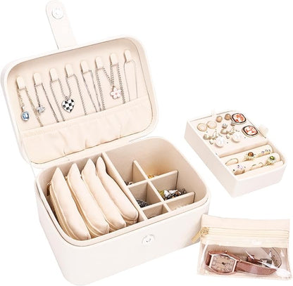 2 Layer Portable Jewelry Box, Large Jewelry Travel Case with 4 Jewelry Pouches, Medium Size Jewelry Organizer Box for Earrings, Necklaces, Bracelets (beige)