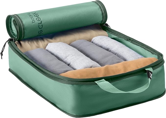 Eagle Creek Pack-It Isolate Carry-On Set - Compact Compression Cube Set for Optimizing Luggage Space - Convenient Top Handle - Internal Storage Divider - Water-Resistant - Washable - Willow Green