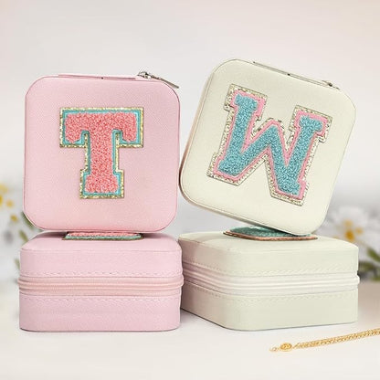 SANDJEST Personalized Jewelry Box, White Travel Jewelry Box with Initial W, Small Monogrammed Jewelry Case Organizer for Girls Women Teen Kids, Mini Travel Essentials Gifts for Birthday Christmas