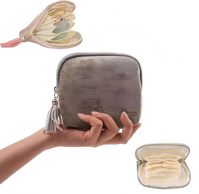 Travel Jewelry Case, New Crystal Jewelry Storage Pouch Portable Foldable Box Mini Jewelry Travel Bag, Velvet Jewelry Organizer Pouch for Women (Gray 1Pcs)