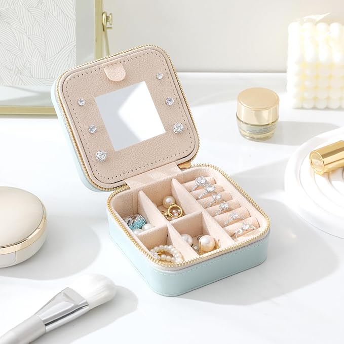 Genuine Leather Travel Jewelry Case Organizer with Mirror for Women, Small Jewelry Box Portable Mini Jewelry Case for Earring, Ring, Necklace, Bracelet（Lychee Grain Purple）