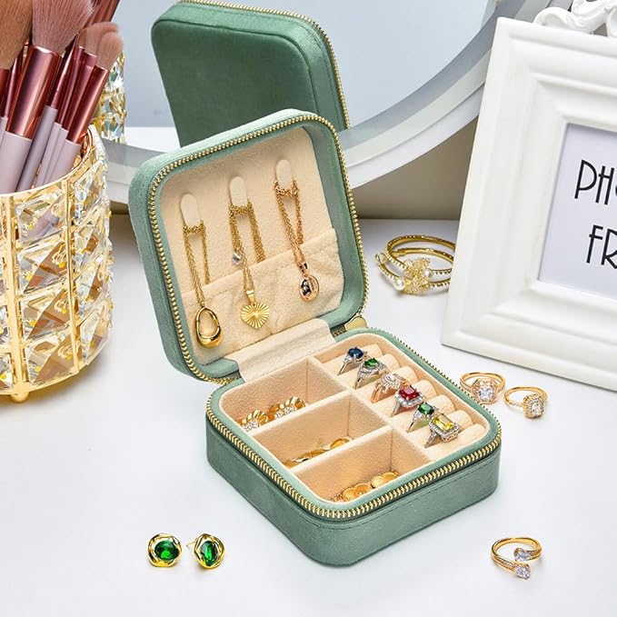 TAIMY Travel Jewelry Case, Small Plush Velvet Jewelry Box for Women and Girls, Portable Jewelry holder organizer for Rings Earrings Necklaces Bracelets(Mint)