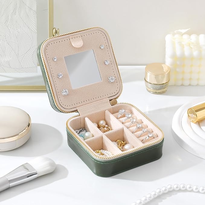 Genuine Leather Travel Jewelry Case Organizer with Mirror for Women, Small Jewelry Box Portable Mini Jewelry Case for Earring, Ring, Necklace, Bracelet（Green）
