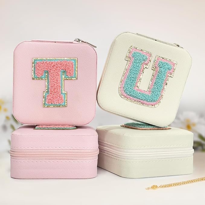 SANDJEST Personalized Jewelry Box, White Travel Jewelry Box with Initial U, Small Monogrammed Jewelry Case Organizer for Girls Women Teen Kids, Mini Travel Essentials Gifts for Birthday Christmas