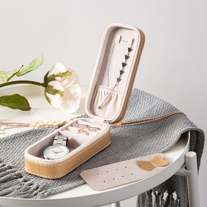 BONNY DODO Small Travel Jewelry Organizers Box for women with PU Leather Portable Mini Jewelry Case with compartments for Necklace Rings Earrings,Luxury Giftable boxes. (Champagne, S)