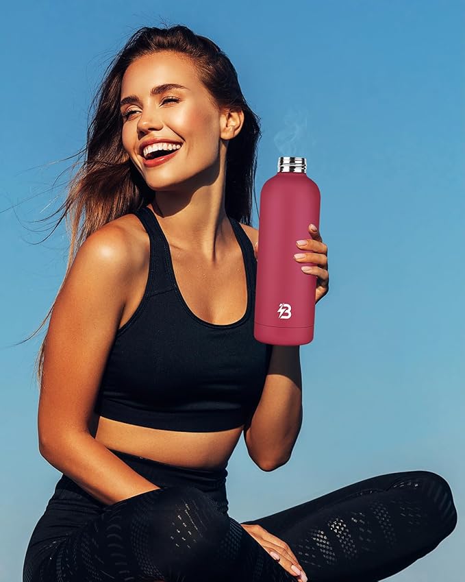 Insulated Water Bottle with Lid, 25 oz Reusable Leak-Proof Metal Stainless Steel Water Bottles for Travel, Sports, Gym, Outdoor (Brick Red)