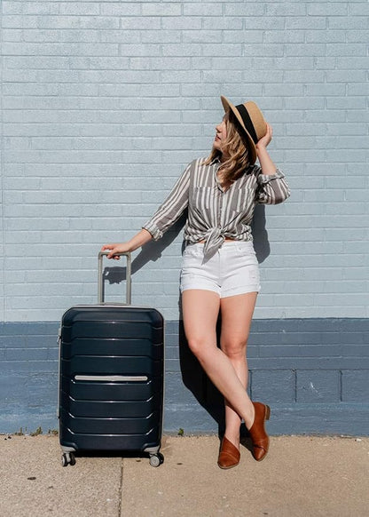 Samsonite Freeform 24-Inch Medium Luggage with Dual 360° Spinner Wheels - Checked Suitcase - TSA Lock, Airline-Approved - Lightweight Durable Polypropylene Expandable Hardshell - Navy