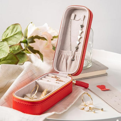 BONNY DODO Small Travel Jewelry Organizers Box for women with PU Leather Portable Mini Jewelry Case with compartments for Necklace Rings Earrings,Luxury Giftable boxes. (Red, S)