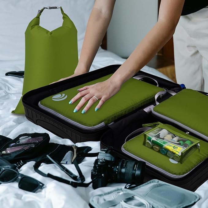 Cipway Compression Packing Cubes, Ultralight Luggage Organizer Bags with Laundry Bags and Clear Toiletries Bag, Travel Essentials for Carry on Suitcase (6 Piece,Green)