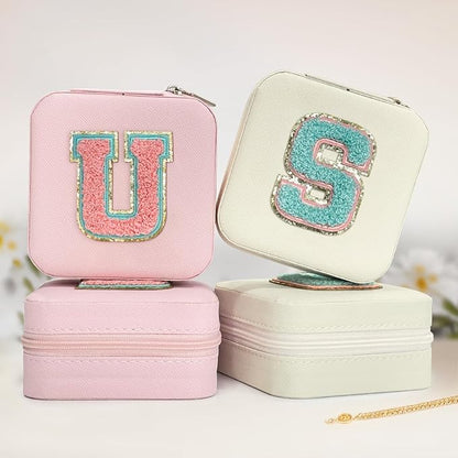 SANDJEST Personalized Jewelry Box, White Travel Jewelry Box with Initial S, Small Monogrammed Jewelry Case Organizer for Girls Women Teen Kids, Mini Travel Essentials Gifts for Birthday Christmas