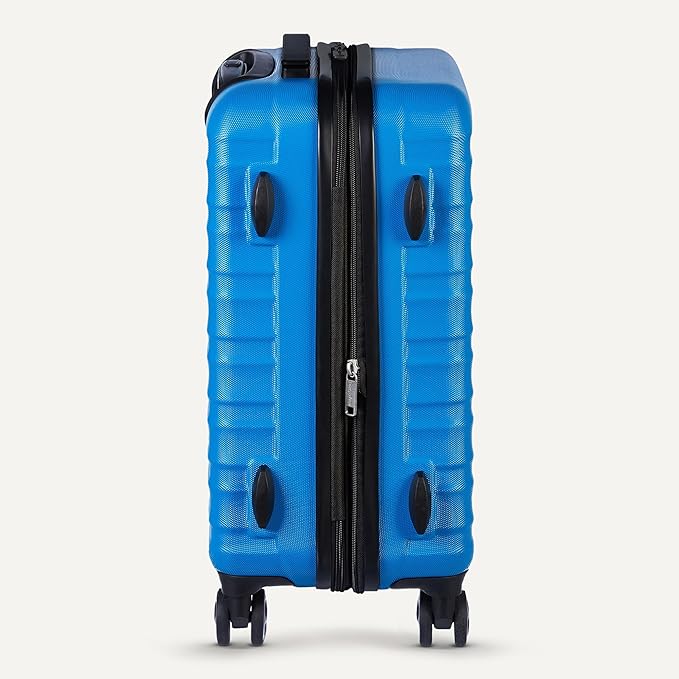 Amazon Basics 3-Piece Set (21", 26", 30"), Hardshell Suitcases With Wheels, Expandable For Up to 25% More Space, With Scratch-Resistant Surface, Four Multi-directional Wheels, Light Blue