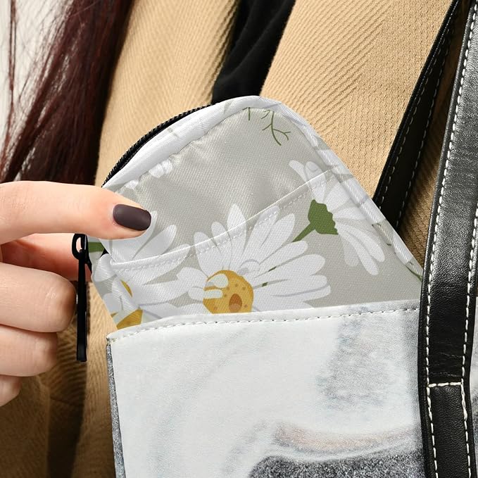 Pill Organizer Travel Weekly Small Cute Pill Box 7 Day Pill Case Vitamin Holder Pill Bottle Organizer Light Grey Daisy Floral