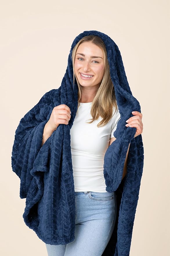 EverSnug Premium Travel Blanket Pillow - Soft 2 in 1 Airplane Blanket with Soft Bag Pillowcase, Hand Luggage Sleeve and Backpack Clip (Navy Blue)