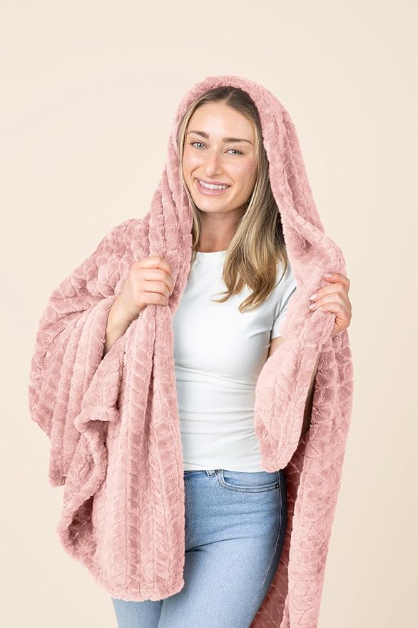 EverSnug Premium Travel Blanket Pillow - Soft 2 in 1 Airplane Blanket with Soft Bag Pillowcase, Hand Luggage Sleeve and Backpack Clip (Light Pink)