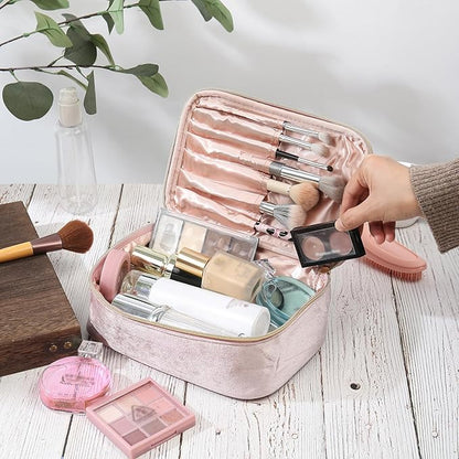 Personalized Name Makeup Bags - Monogrammed Gift for Women Girls Cosmetic Bag with Zipper Gift Ideal for Teen Girls Women Birthday Friend Mom (Pink)