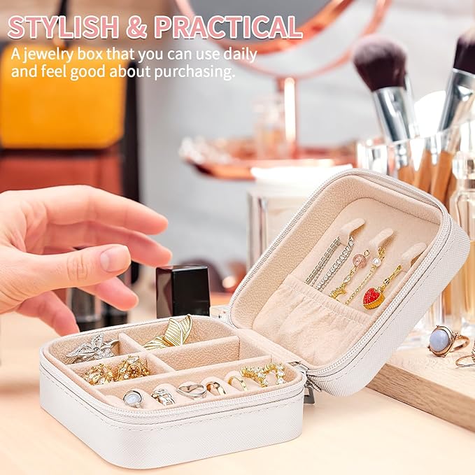 Leezmark 8 Pcs Jewelry Travel Case, Bridesmaid Gifts Set Of 6 & 8, Velvet Portable Jewelry Travel Organizer Small Jewelry Box Bridesmaid Proposal Gifts Box Mini Storage Organizer Storage Box, White