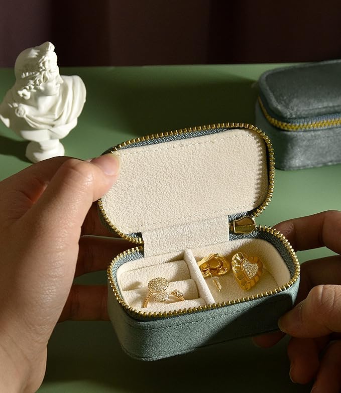 TAIMY Mini Jewelry Travel Case, Velvet Small Travel Jewelry Box, Portable Jewelry Travel Organizer Box for Rings Earrings Necklaces, Gifts for Women Girls(Mint)