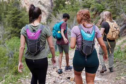 Teton Oasis/Trailrunner Hydration Backpack – Lightweight Water Pack with 2L/3L Bladder for Hiking, Running, Cycling, Biking – 2L/18L/22L Sizes – Sewn-in Rain Cover – Fits Men and Women