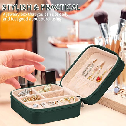Leezmark 8 Pcs Bridesmaid Gifts Set Of 8 Jewelry Travel Case, Velvet Bridesmaid Proposal Gifts Box Portable Jewelry Travel Organizer Small Jewelry Box Mini Storage Box, Green