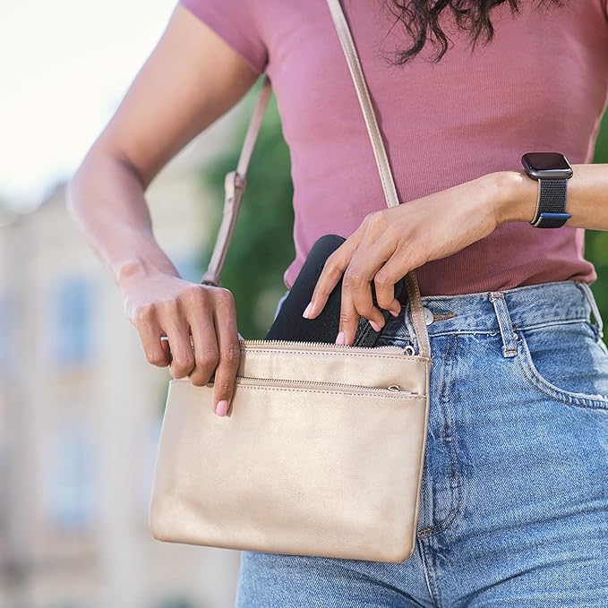 BONNY DODO Small Travel Jewelry Organizers Box for women with PU Leather Portable Mini Jewelry Case with compartments for Necklace Rings Earrings,Luxury Giftable boxes. (Black, M)