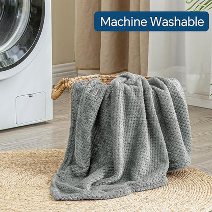 BEDELITE Travel Blanket with Bag, Ultra-Soft Jacquard Fleece Blanket with Luggage Sleeve & Backpack Clip, Airplane Blanket Travel Essentials, Grey