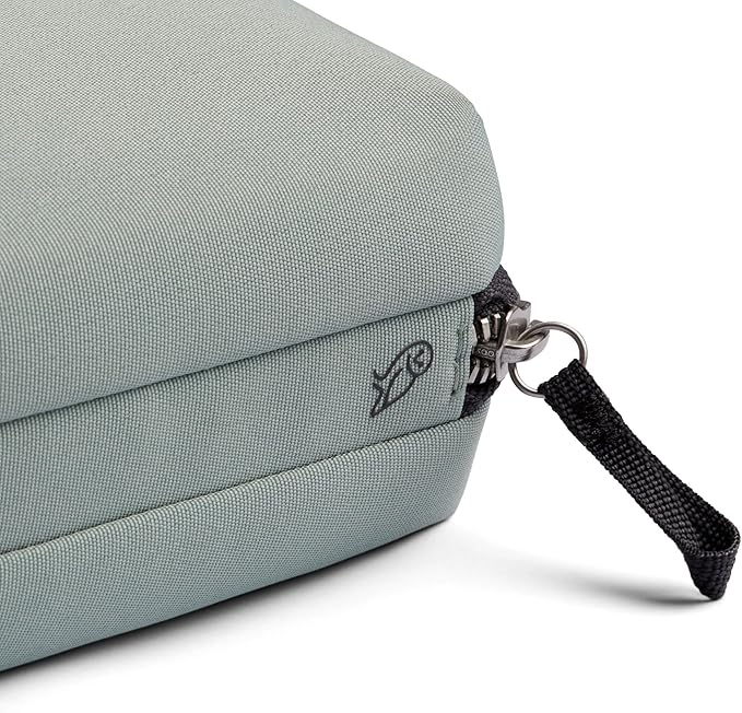 Bellroy Tech Kit (Tech Accessories Organizer Pouch, Zipper Closure Design, Stores Power Bank, Phone Charger, Cables & More, Internal)