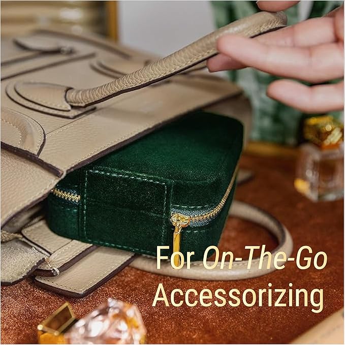 Benevolence LA Plush Velvet Jewelry Box | Travel Jewelry Case Organizer with Mirror | Featured in Oprah's Favorite Things | Best Gifts For Daughter, Girlfriend, Mom | Gifts For Her - Emerald