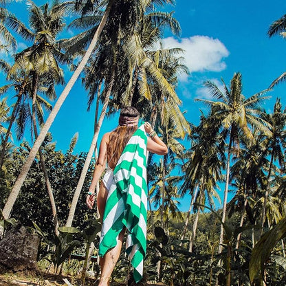 Dock & Bay Beach Towel - Quick Dry, Sand Free - Compact, Lightweight - 100% Recycled - Includes Bag - Cabana - Cancun Green - Large (160x90cm, 63x35)
