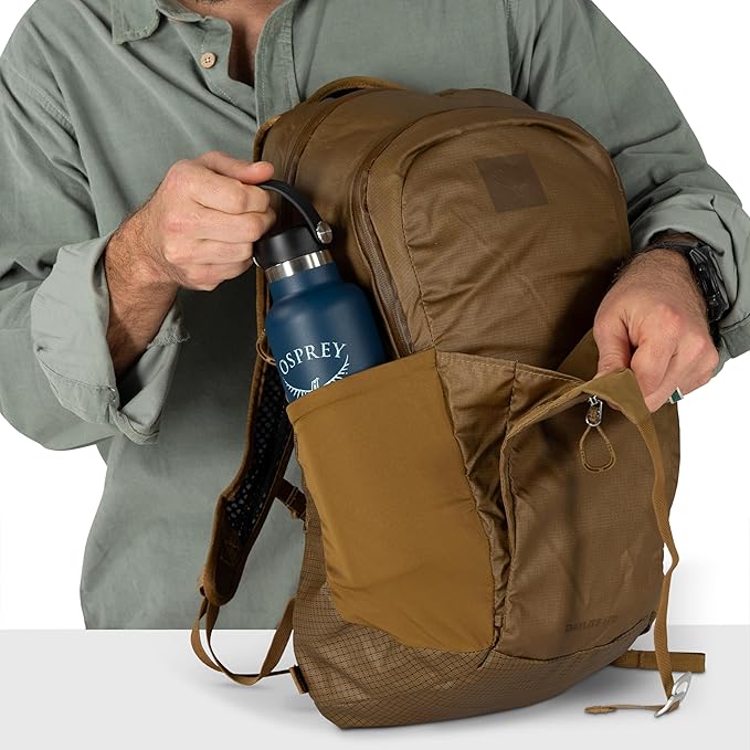 Osprey Daylite Plus Commuter Backpack - Lightweight, Everyday Pack with Laptop Sleeve and Water Bottle Pockets - Ideal for Work, School, and Travel with Versatile Storage, Daisy Print Sevres Blue