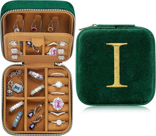 Parima Plush Velvet Travel Jewelry Organizer for Women - Personalized Small Jewelry Boxes Travel Essentials Gifts for Women Mom Friends Birthday Her Bridesmaids Teenage Gifts Idea - Letter I, Green